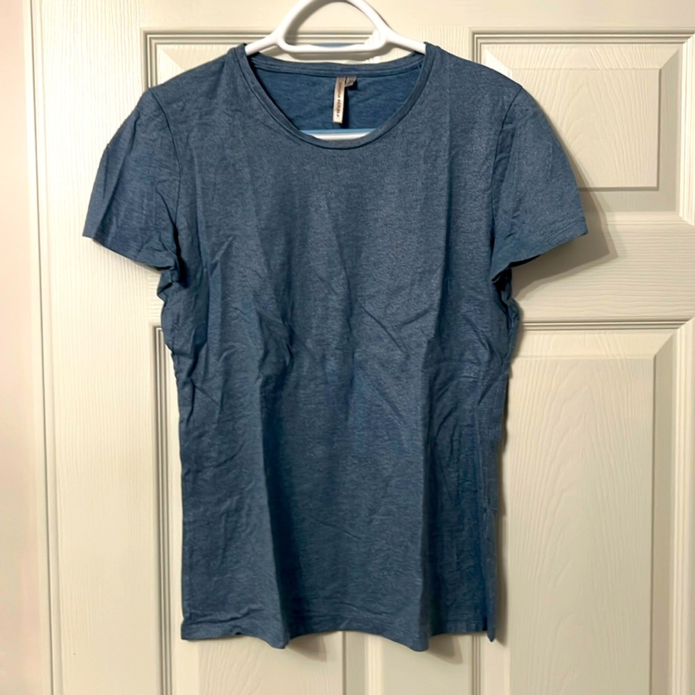 Banana republic T-shirt top. Blue. Size medium.